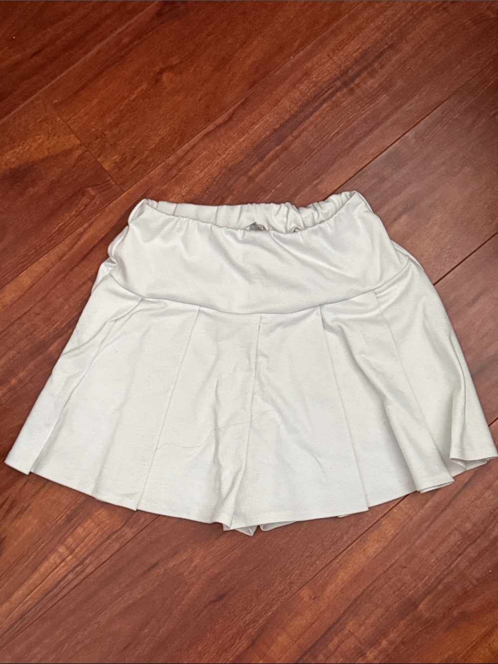 gaze Cream Pleated Women's Skort with Folded Waistband